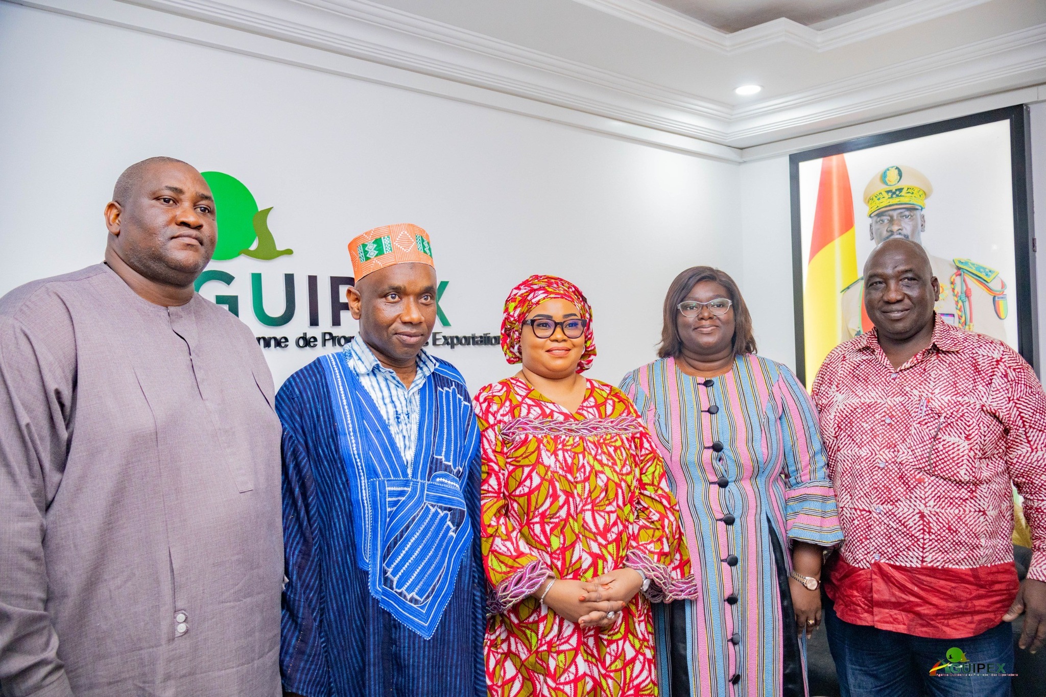 Visite de Mme la Ministre du Commerce dans les locaux de l’AGUIPEX